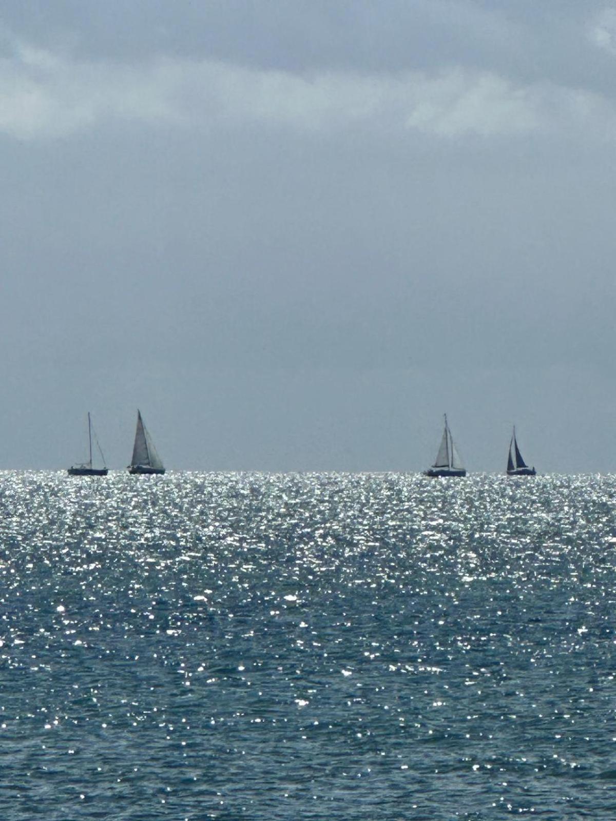 Wohnwagen Auf Dem Wulfenerhals Ca 150M Bis Zum Meer Fehmarn Bagian luar foto