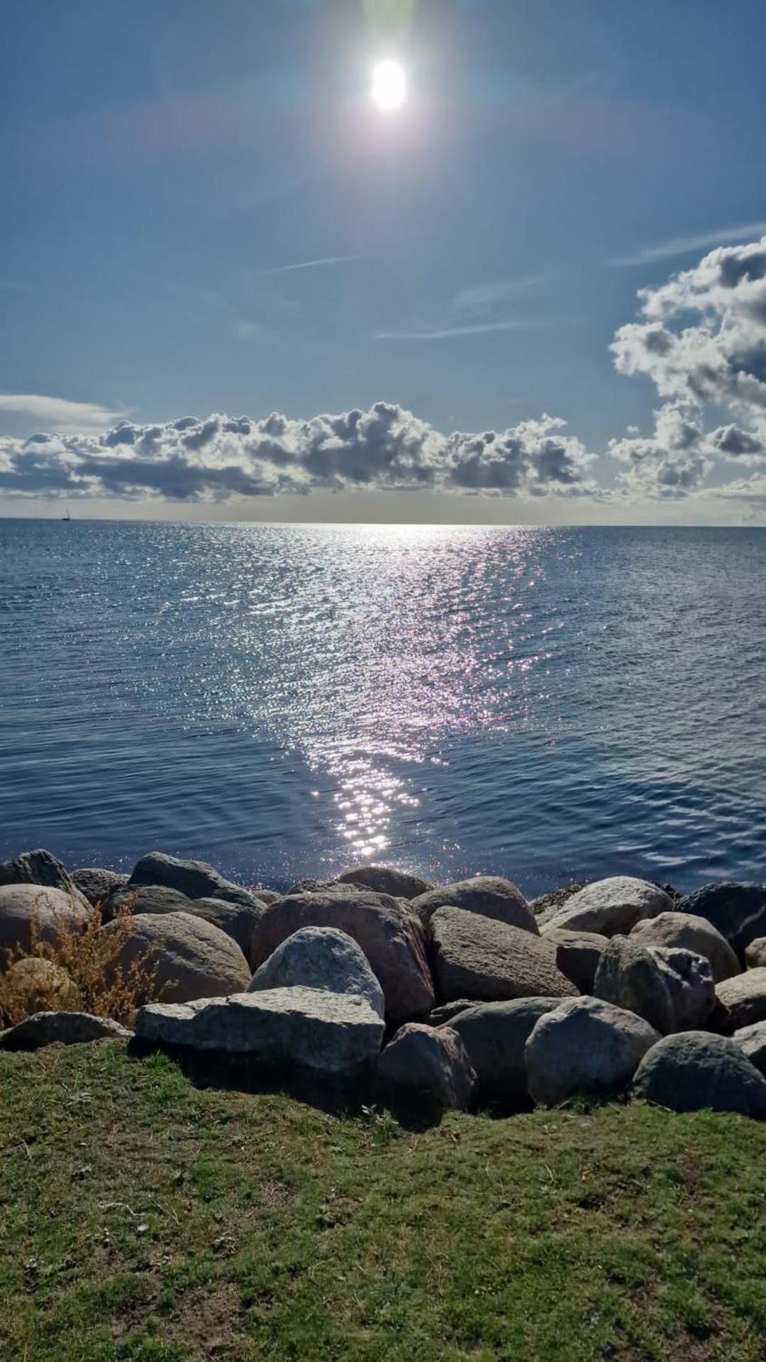 Wohnwagen Auf Dem Wulfenerhals Ca 150M Bis Zum Meer Fehmarn Bagian luar foto