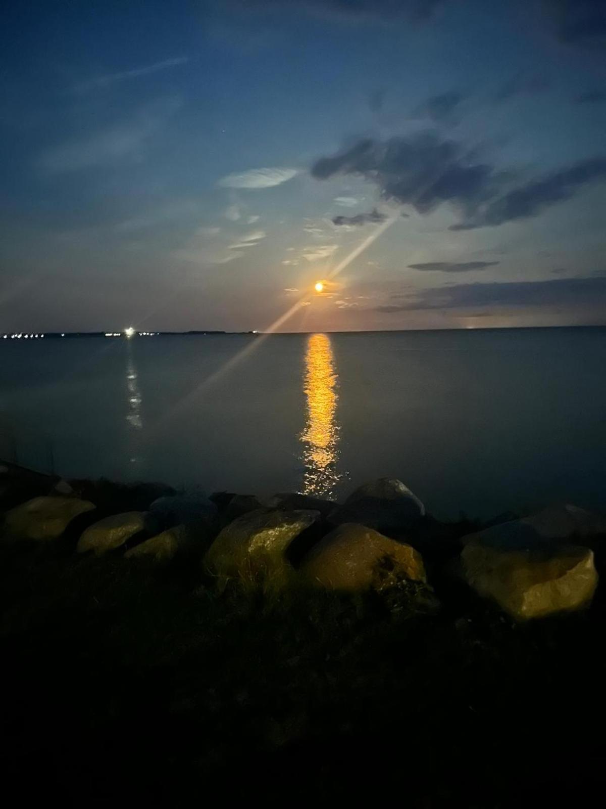 Wohnwagen Auf Dem Wulfenerhals Ca 150M Bis Zum Meer Fehmarn Bagian luar foto
