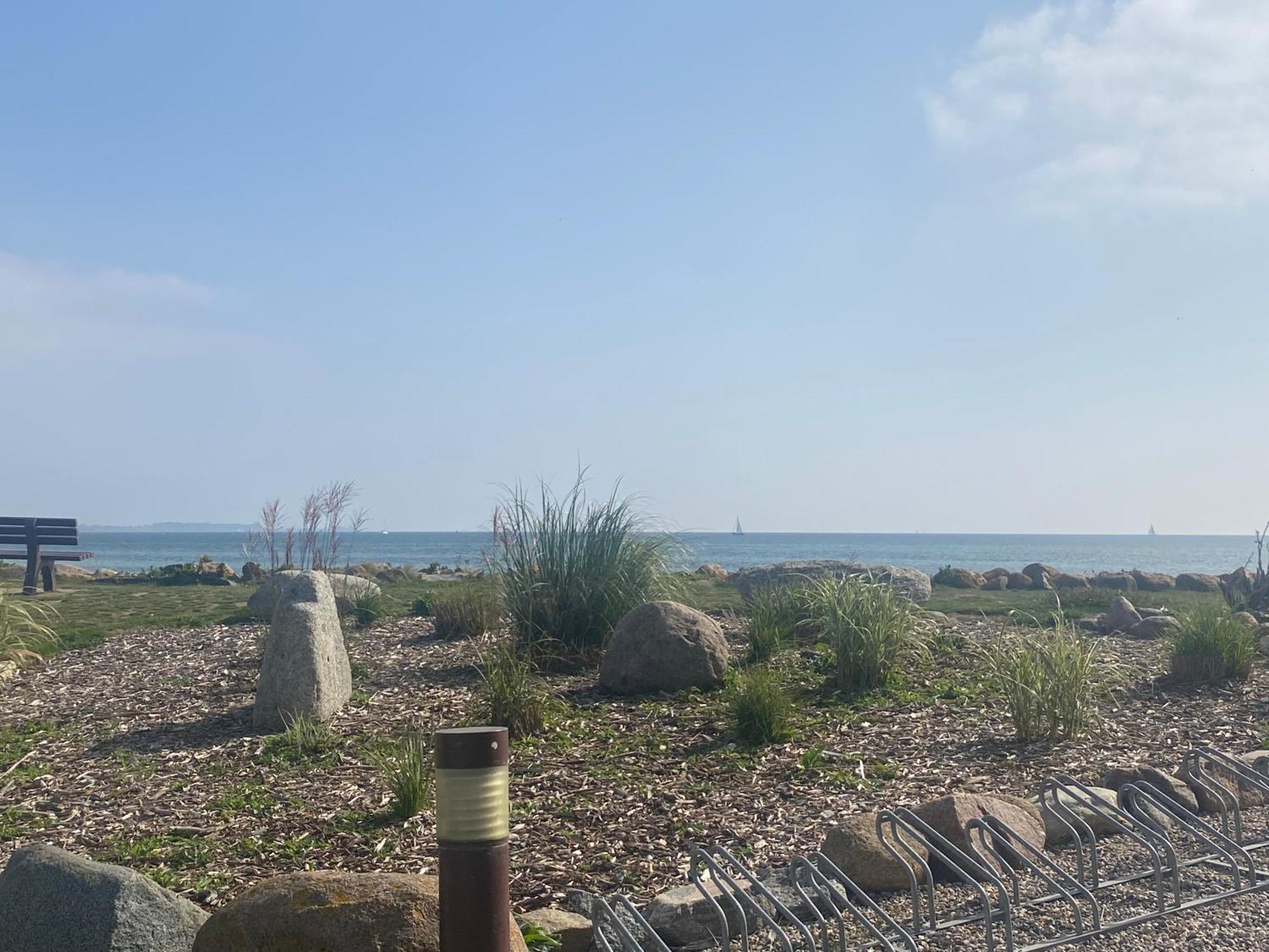 Wohnwagen Auf Dem Wulfenerhals Ca 150M Bis Zum Meer Fehmarn Bagian luar foto